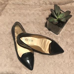Cathy Jean Black pointy flats Size 7 💕